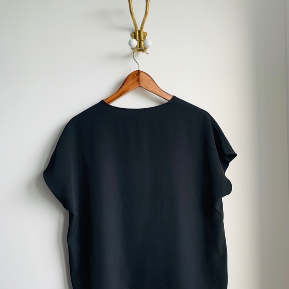 H&M black flowy shirt - Picture 2 of 5